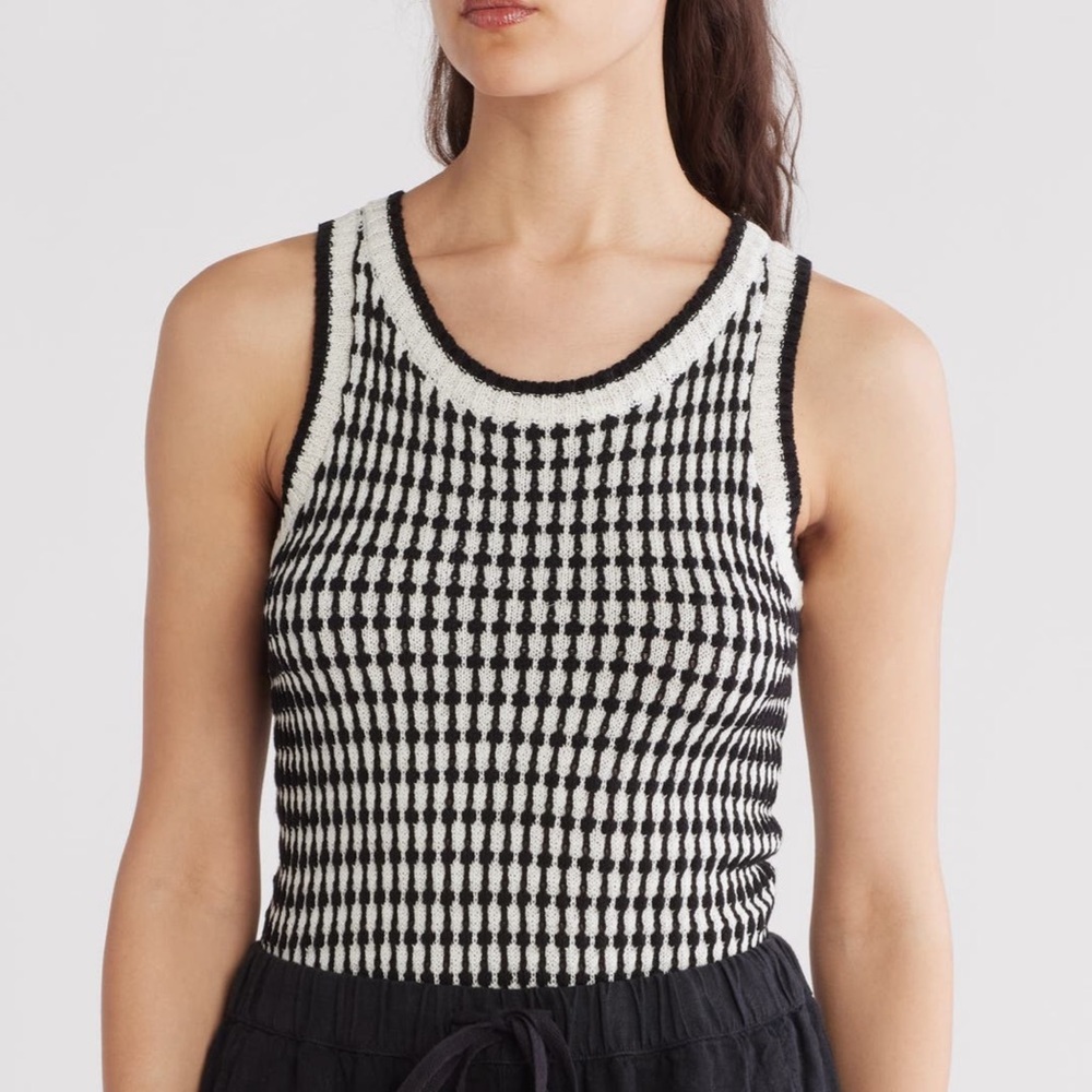 BLUE PEPPER black and white stripe Knit Sleeveless Sweater/size L